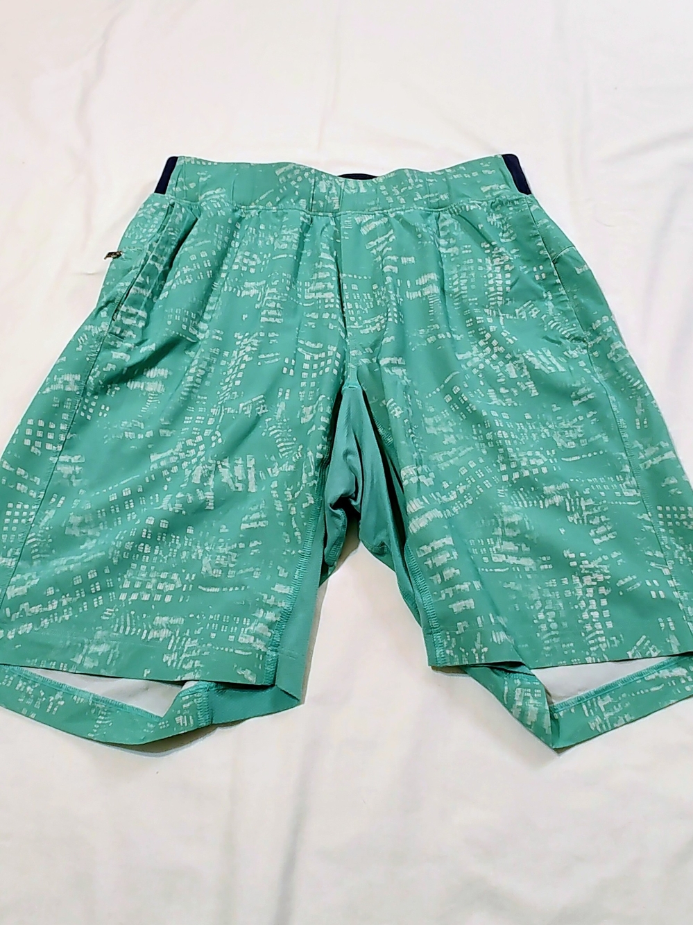 Lululemon Men's Aqua Seawheeze Printed Athletic Shorts
